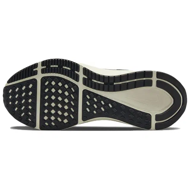 Nike Zoom Structure 25