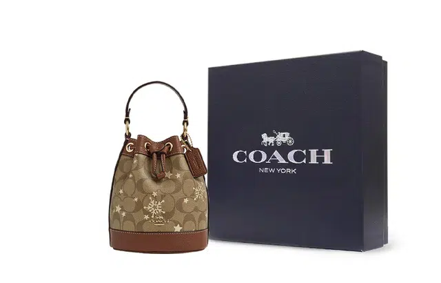 COACH Dempsey 15 Logo