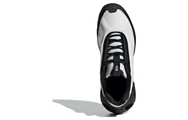 adidas WONDER RUNNER