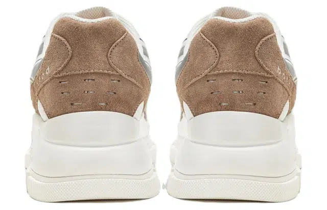 both Gao Eva RUNNER
