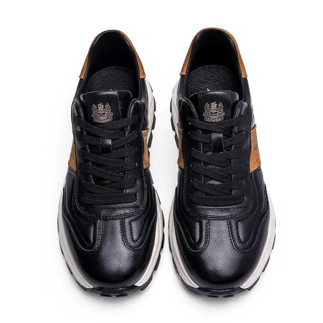 AQUASCUTUM