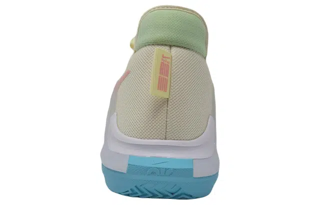 Nike Witness 6