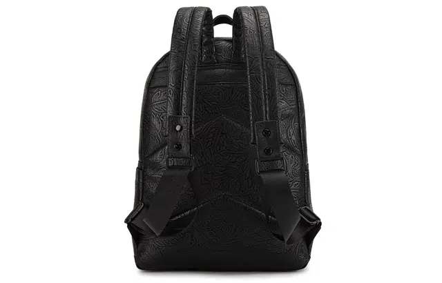 Chusu Black Backpack
