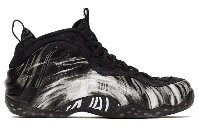 Nike Foamposite One "Black and White"