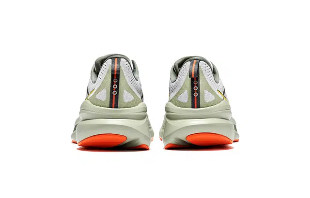 Saucony OMNI 22