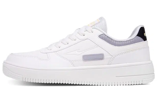 鸿星尔克 简约舒适 低帮 板鞋 女款 白黑