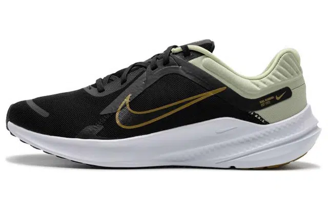 Nike Quest 5