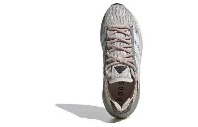 adidas Avryn