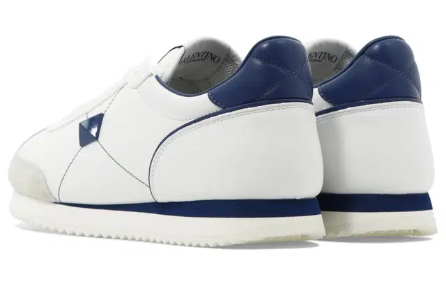 Valentino Garavani Stud Around