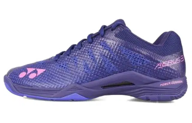 YONEX