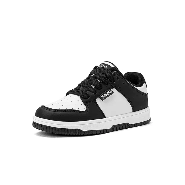 TALKING TOM Classic Sneakers