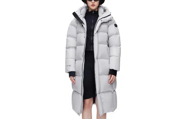 波司登 纯色连帽加厚长袖羽绒服 男款