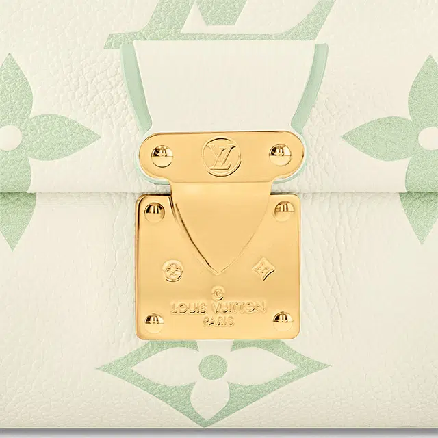 LOUIS VUITTON Favorite