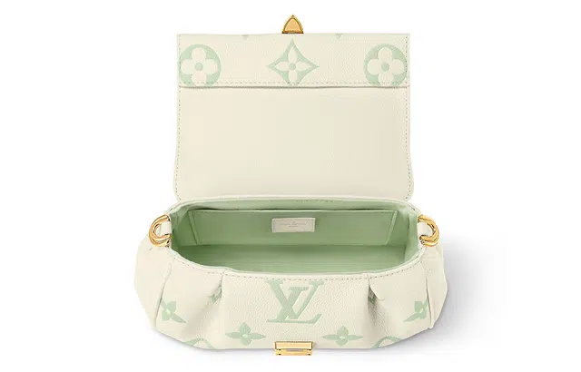 LOUIS VUITTON Favorite