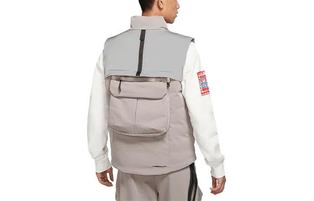 Nike Sportswear Therma-FIT Tech Pack