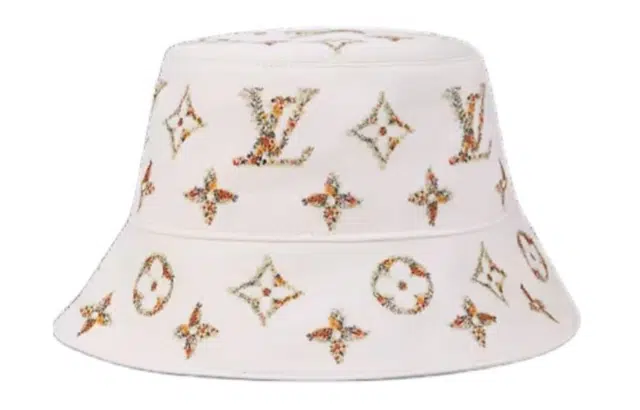 LOUIS VUITTON 24