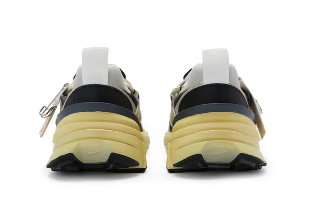 Nike V2K Run 811