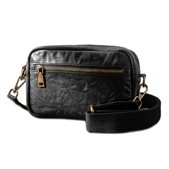 后步 原创不撞款设计时尚简约韩版休闲通勤横款日常 头层植鞣牛皮真皮 斜挎包邮差包小方包单肩包 小号 男女同款情侣款 黑色