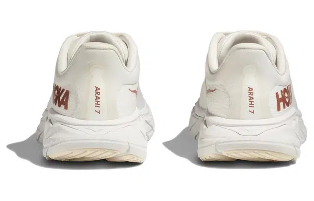 HOKA ONE ONE