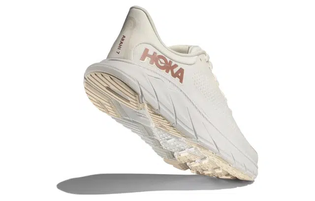 HOKA ONE ONE
