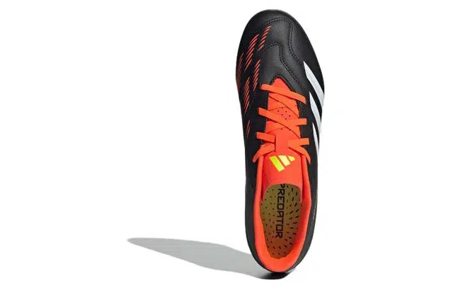 adidas Predator CLUB TF