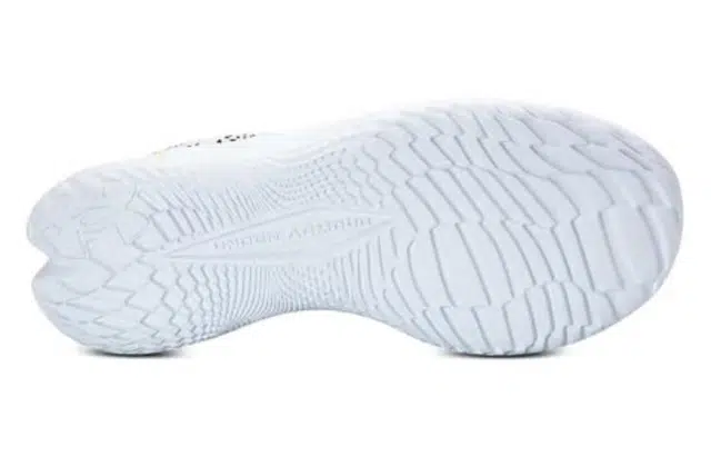 Under Armour Velociti 3