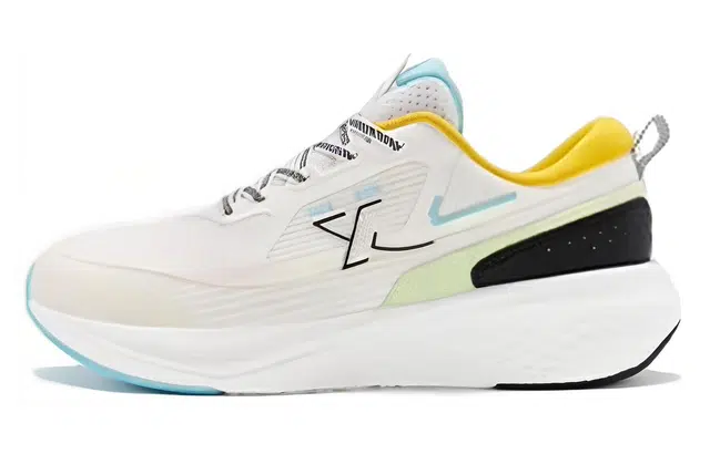 特步 鲲鹏 舒适百搭 减震耐磨 低帮 跑步鞋 男款 白绿