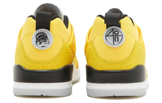 Jordan Spizike Low "Lightning"