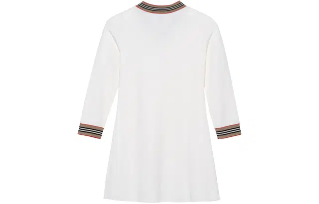 Burberry FW22 V