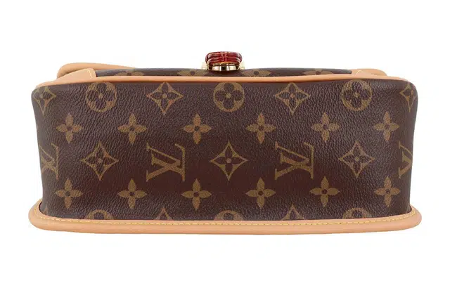 LOUIS VUITTON Diane Logo