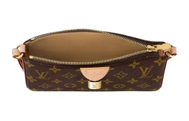 LOUIS VUITTON Pochette Tirette