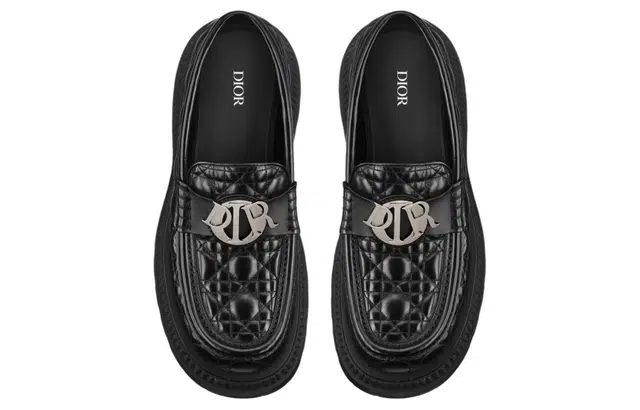 DIOR