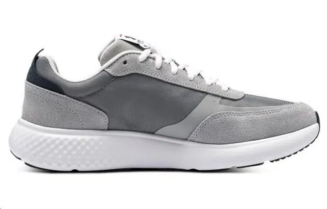 Under Armour Decoy Lux
