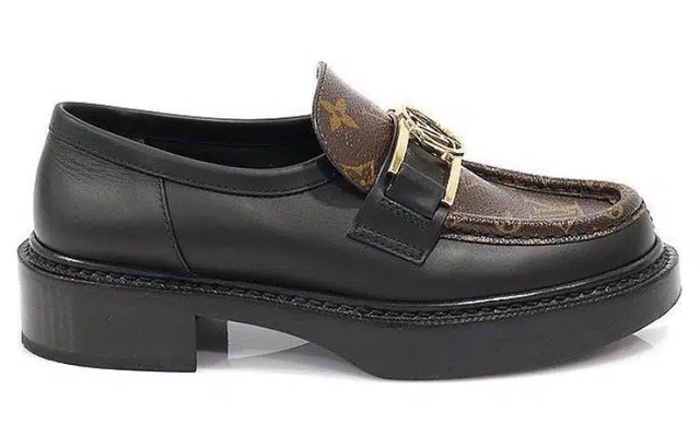 LOUIS VUITTON LV Academy