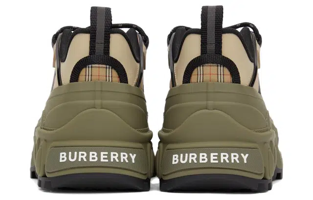 Burberry Arthur