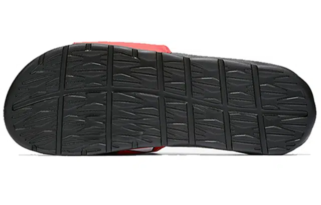 Nike Benassi