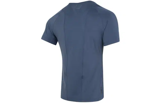 Under Armour T