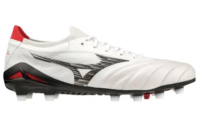 Mizuno Morelia Neo III