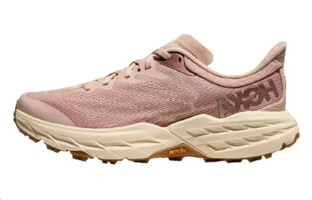 HOKA ONE ONE