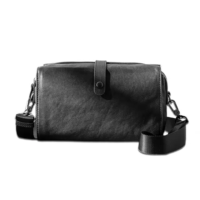 后步 小众不撞款设计时尚简约通勤百搭休闲个性日常 头层植鞣牛皮真皮 斜挎单肩 中号 男女同款情侣款 黑色