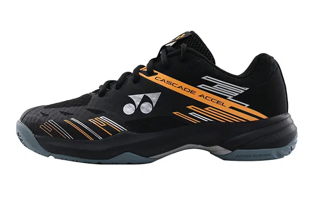YONEX