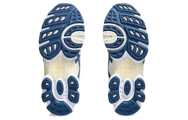 Asics GEL-Nimbus 9 Sneakers