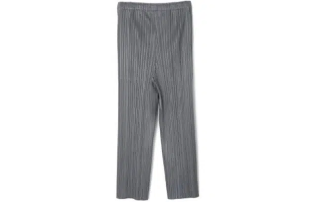 PLEATS PLEASE ISSEY MIYAKE