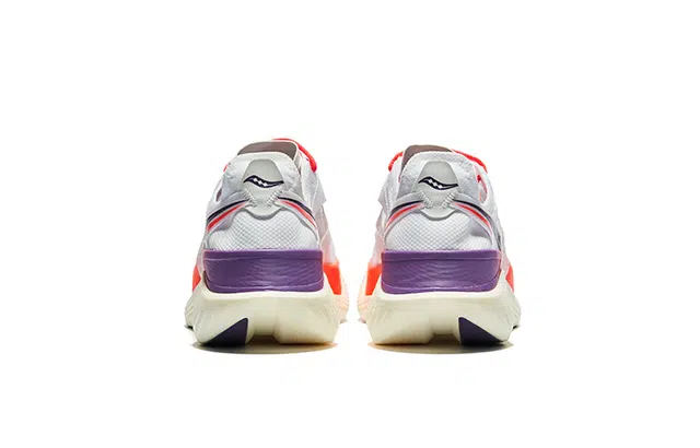 Saucony Endorphin Elite