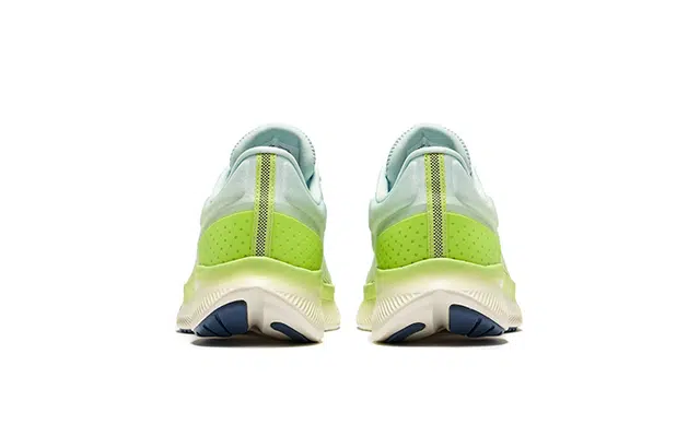 Saucony Vessel