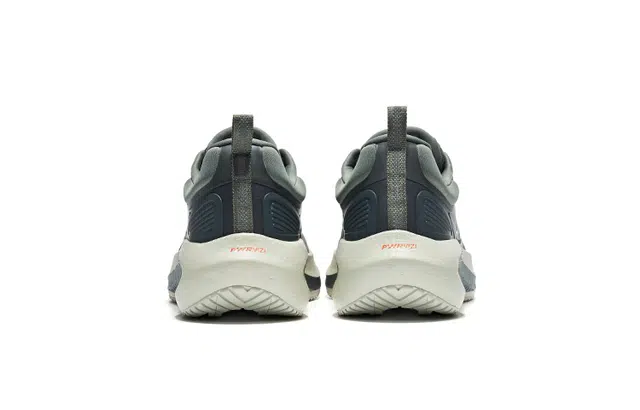 Saucony Surge 3 SU