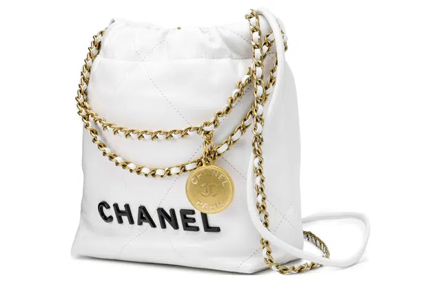 CHANEL 22Bag 24C Logo