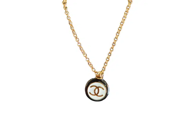 CHANEL c
