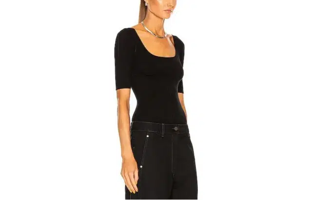 COURREGES T