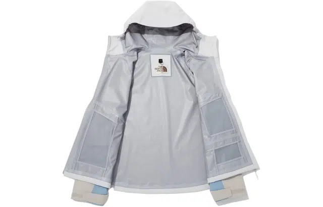 THE NORTH FACE